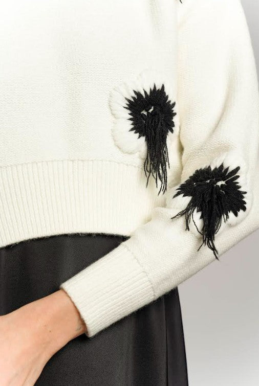 ASPIRE TASSLE FLOWER TOP