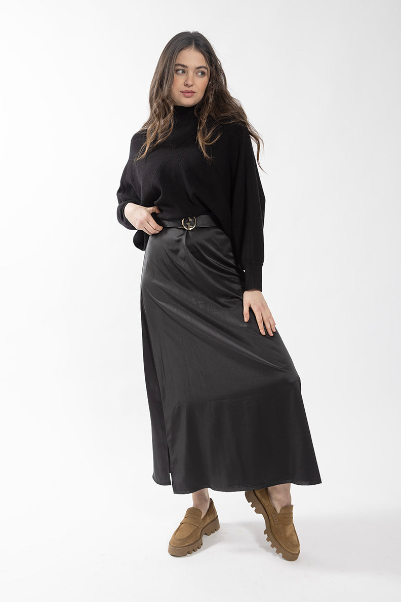 LATITUDE RIBBED V SWING SWEATER