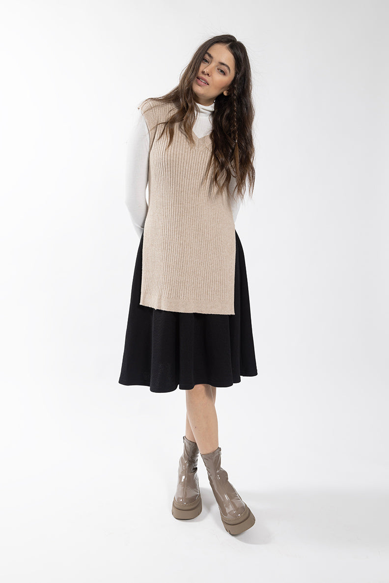 LATITUDE RIBBED VEST