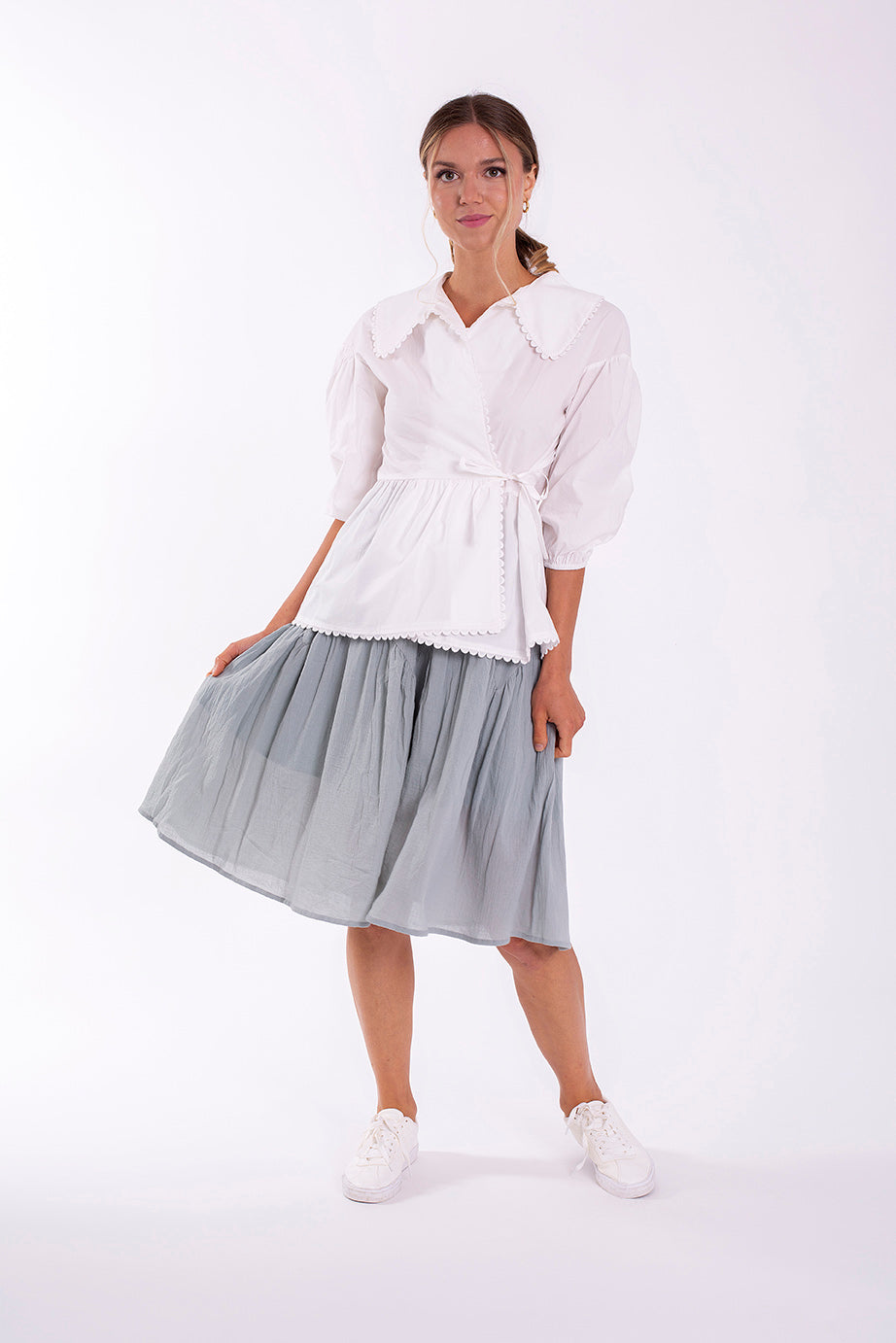 MONN ARCHED GAUZE SKIRT