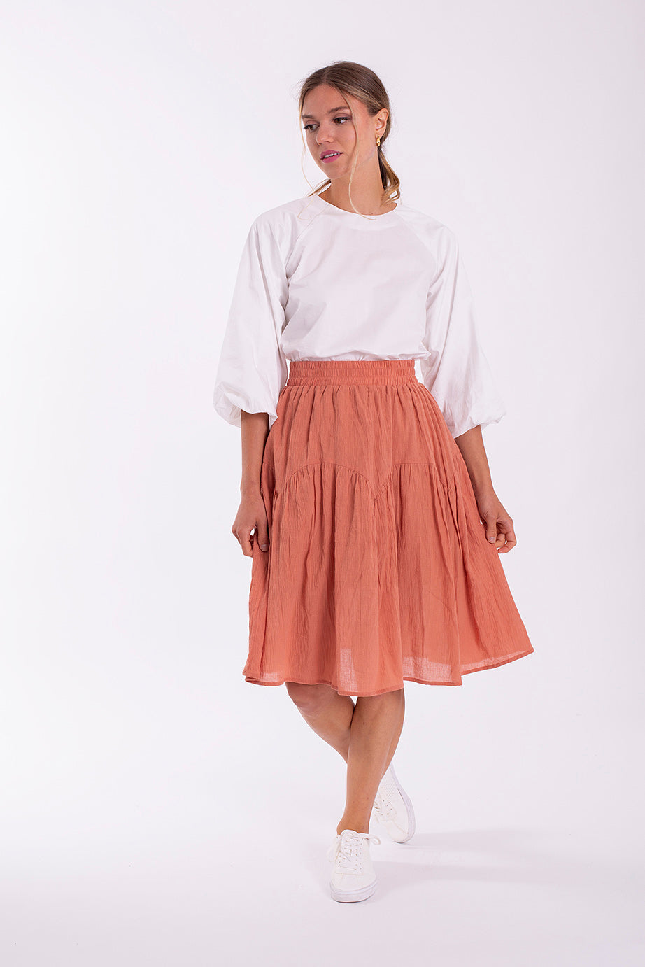 MONN ARCHED GAUZE SKIRT