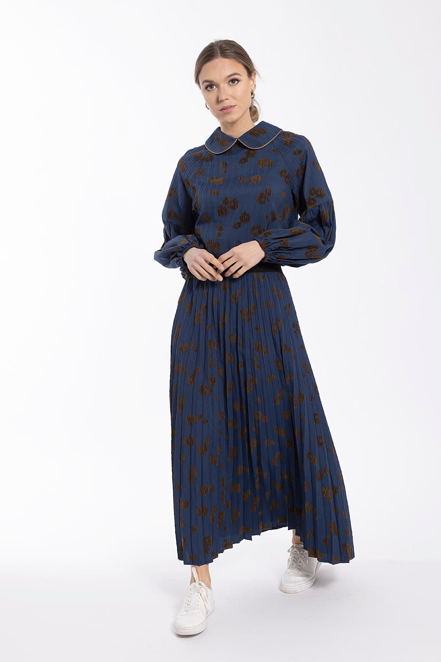 MAPLE & CLIFF VELVET FLORAL COLLARED BLOUSE