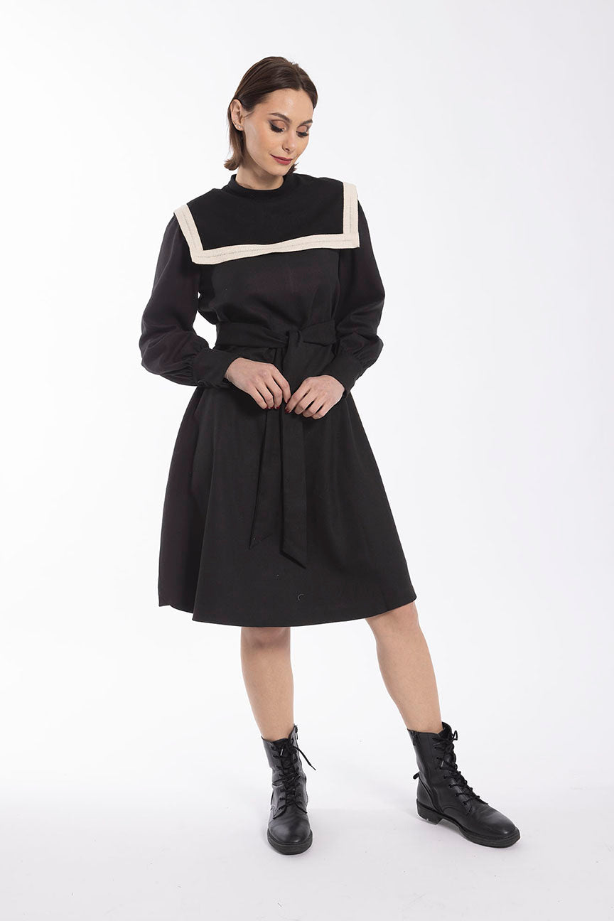 MAPLE & CLIFF SQUARE SAILOR COLLAR DRESS