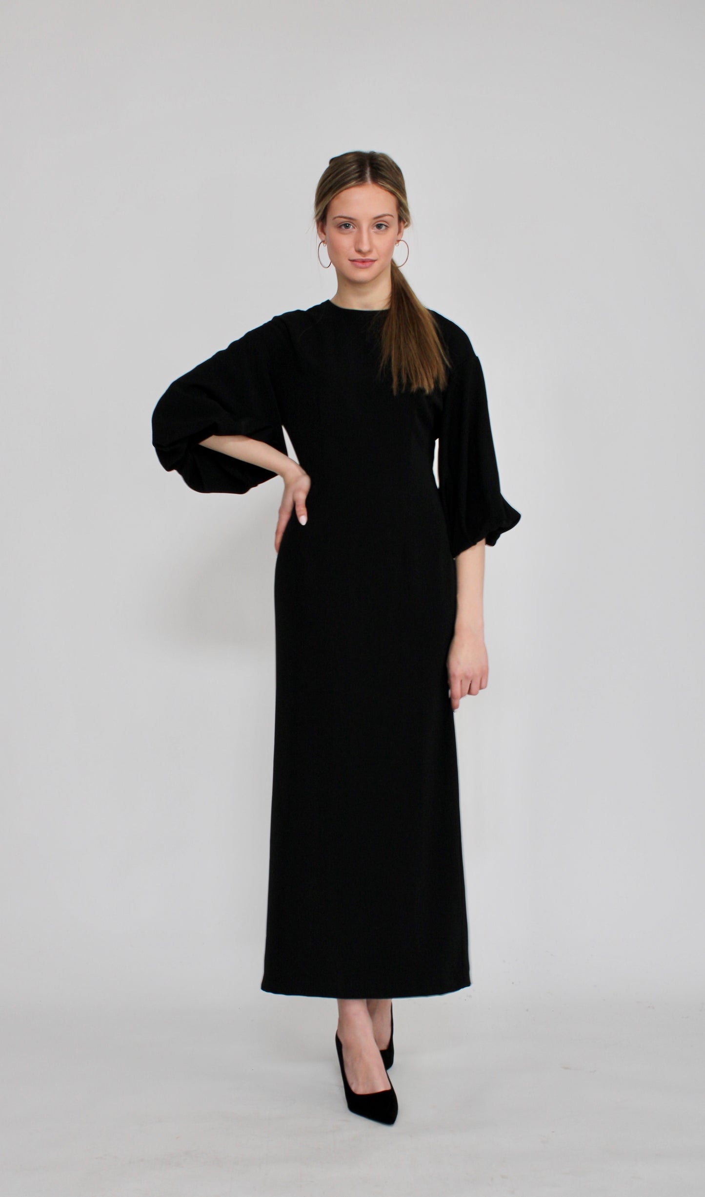 MAPLE & CLIFF STATEMENT SLEEVE DRESS
