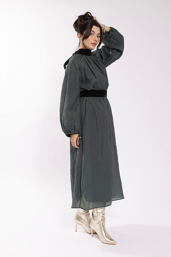 Maple & Cliff Crinkle Sheath Dress with Velvet Detail