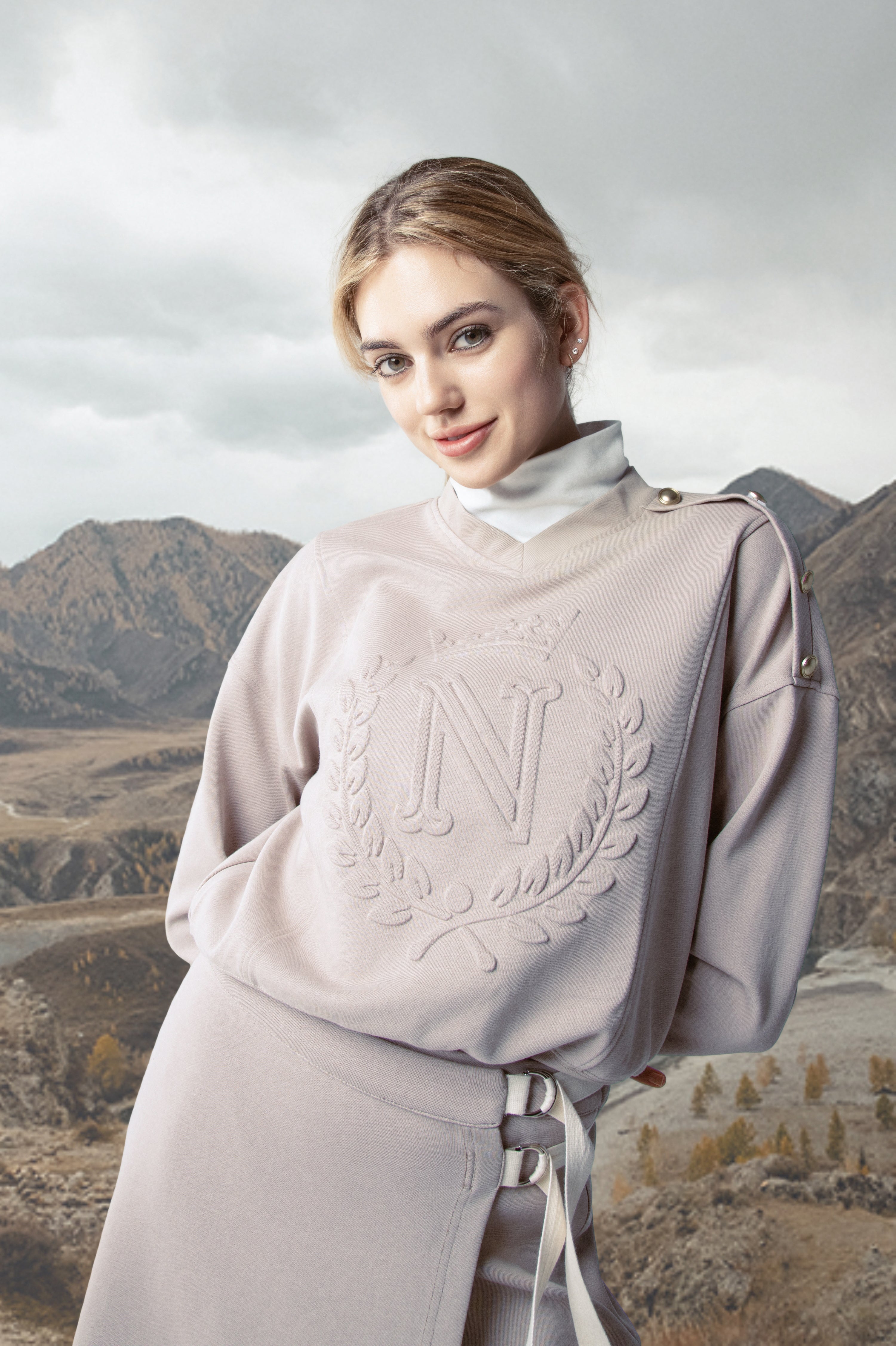 NUE MIRA SWEATSHIRT