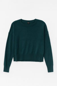 CONCEPT Cropped Sweater with Styleized Raglan Sleeve