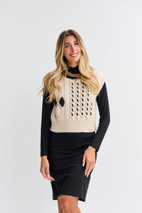 #OOTD WOVEN DETAILED VEST W FURRY DETAIL