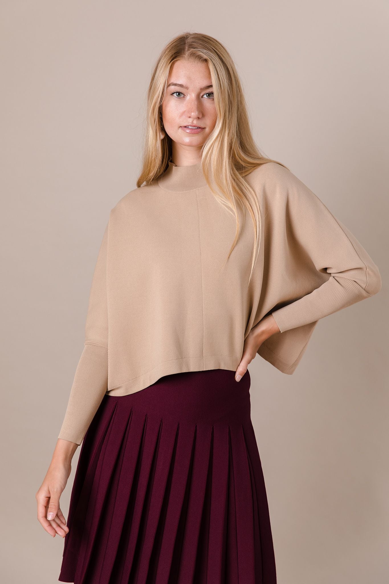 APPARALEL DOLMAN SLEEVE TOP W MOCK NECK