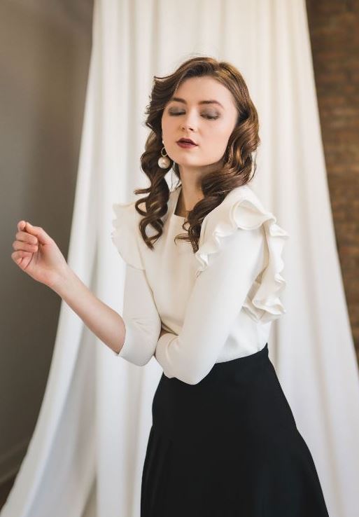 APPARALEL RUFFLE SHOULDER SWEATER