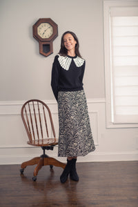 BEIGE KNIT COLLAR SWEATER