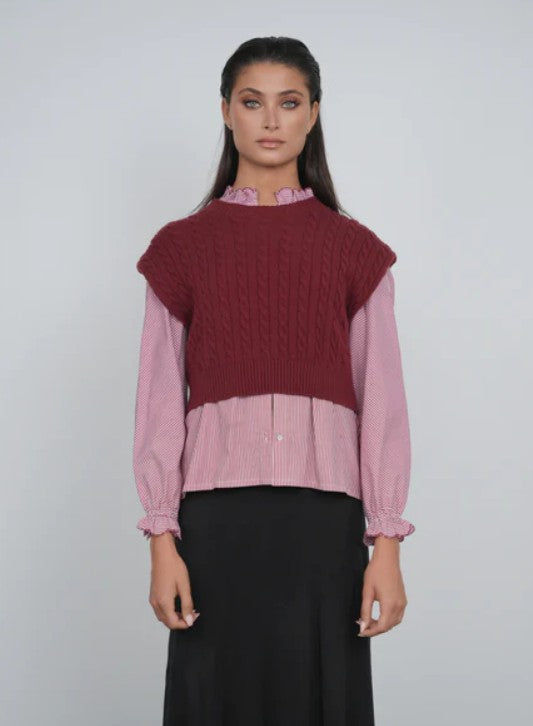 POINT CABLE KNIT VEST