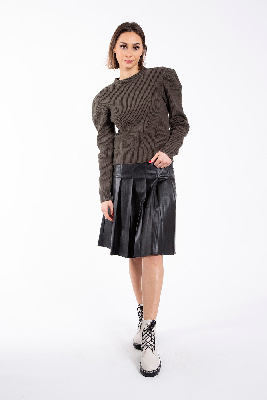 CONCEPT PLEATED SHOULDER CHUNKY SWEATER