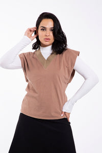 CONCEPT SLEEVELESS V NECK TOP