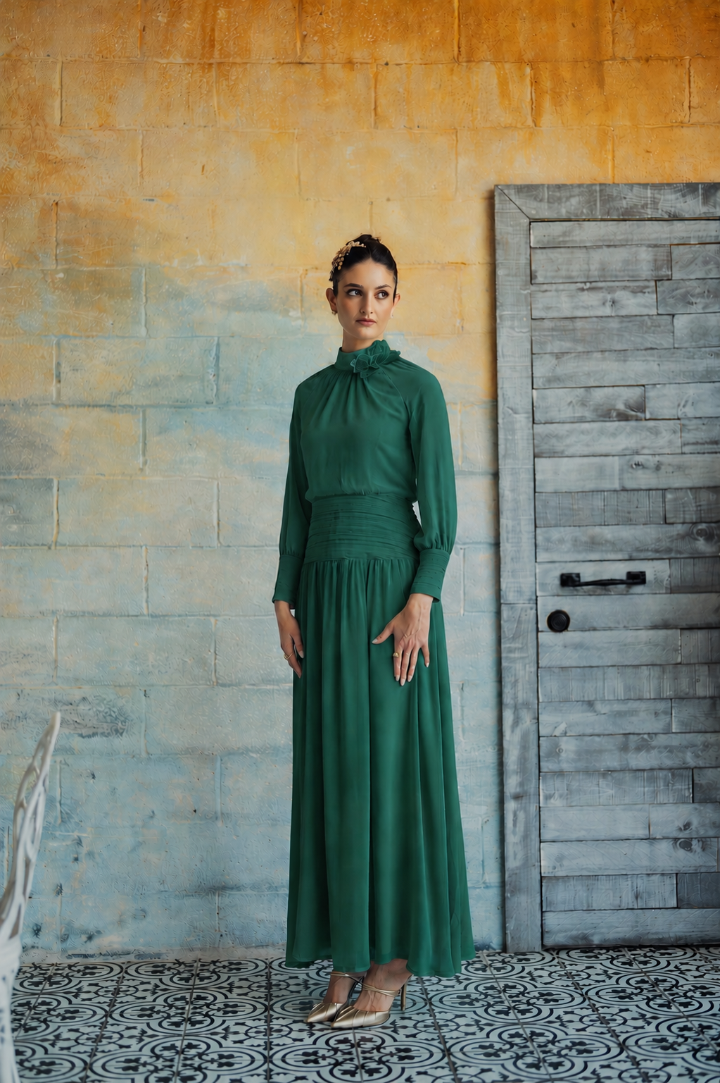 CELINA`S FLOWER APPLIQUE CREPE DRESS