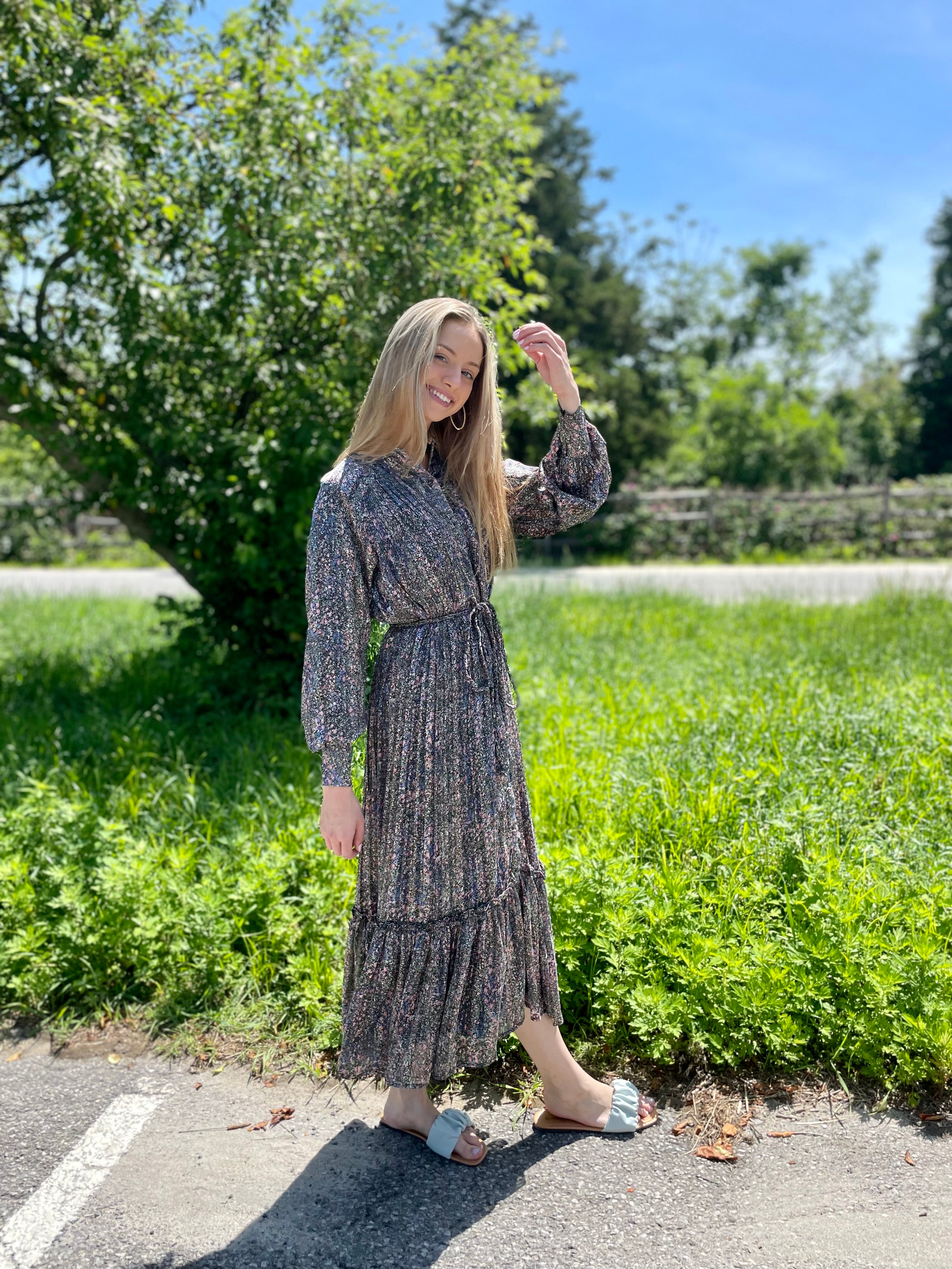 MAPLE & CLIFF FLOWY FLORAL SHIRTDRESS