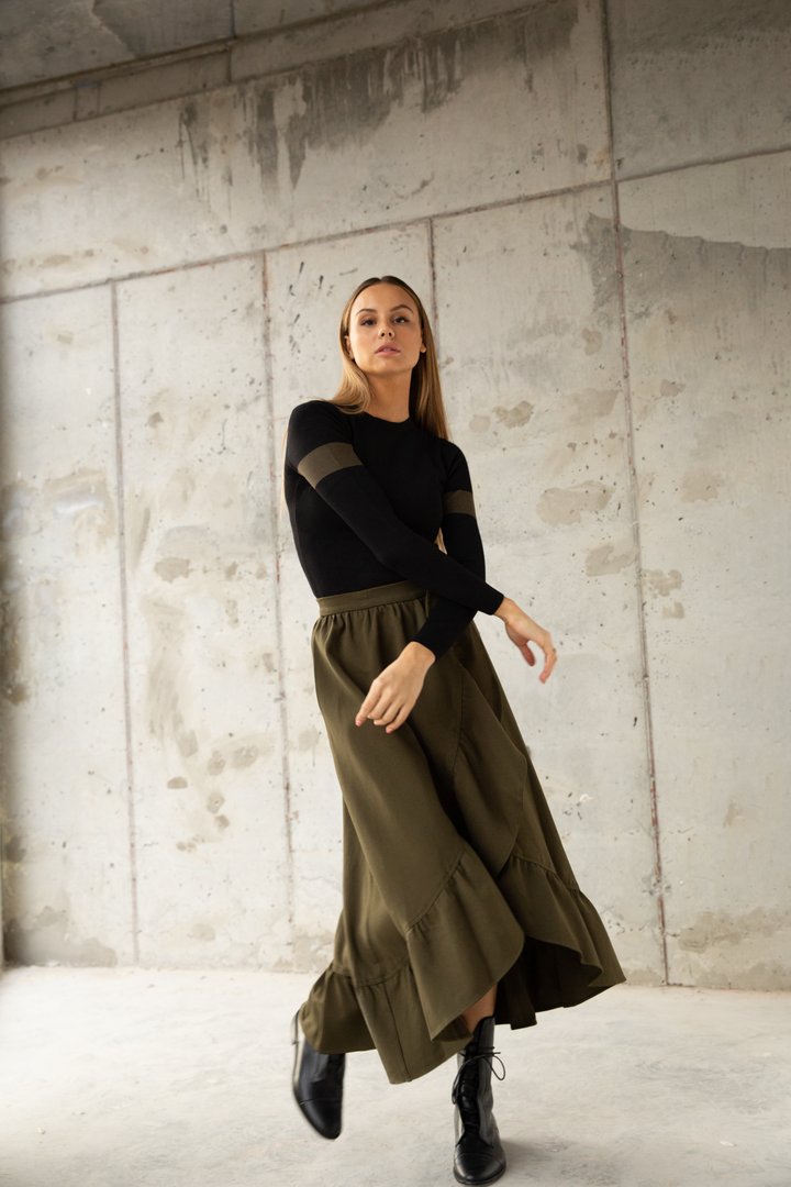 IN:05 RUFFLE SKIRT WITH BELT