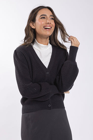 LATITUDE Basic Cardigan