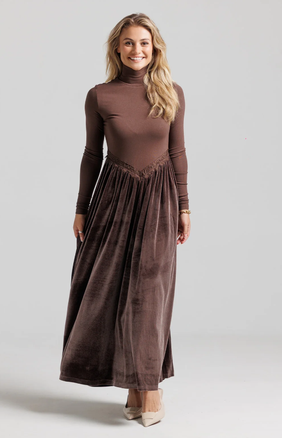 LOUP VELVET LACE V MAXI
