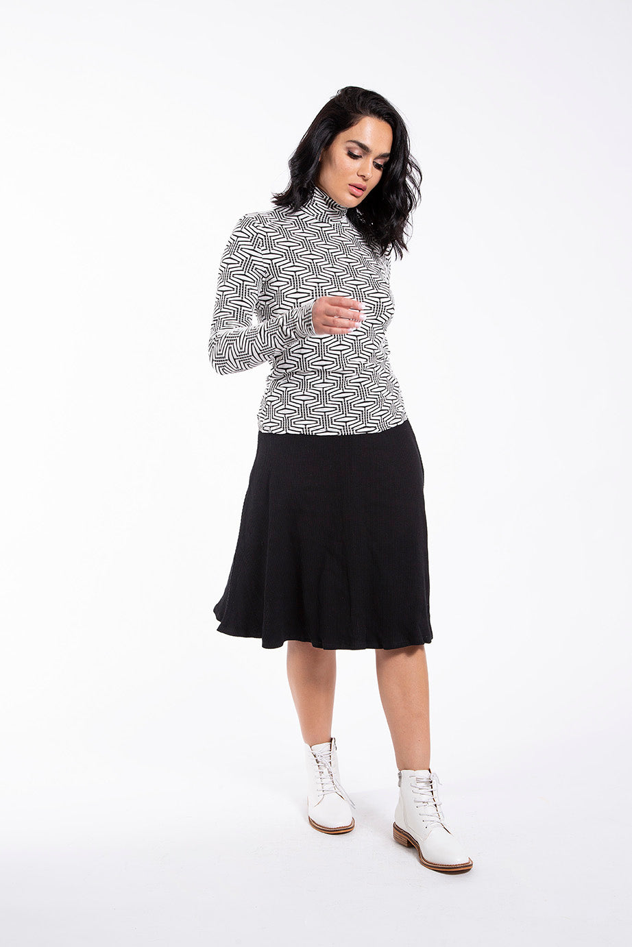 MONN GEOMETRIC TURTLENECK