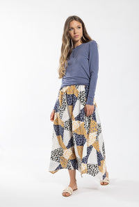 MONN BUTTER REVERSE SEAM TEE