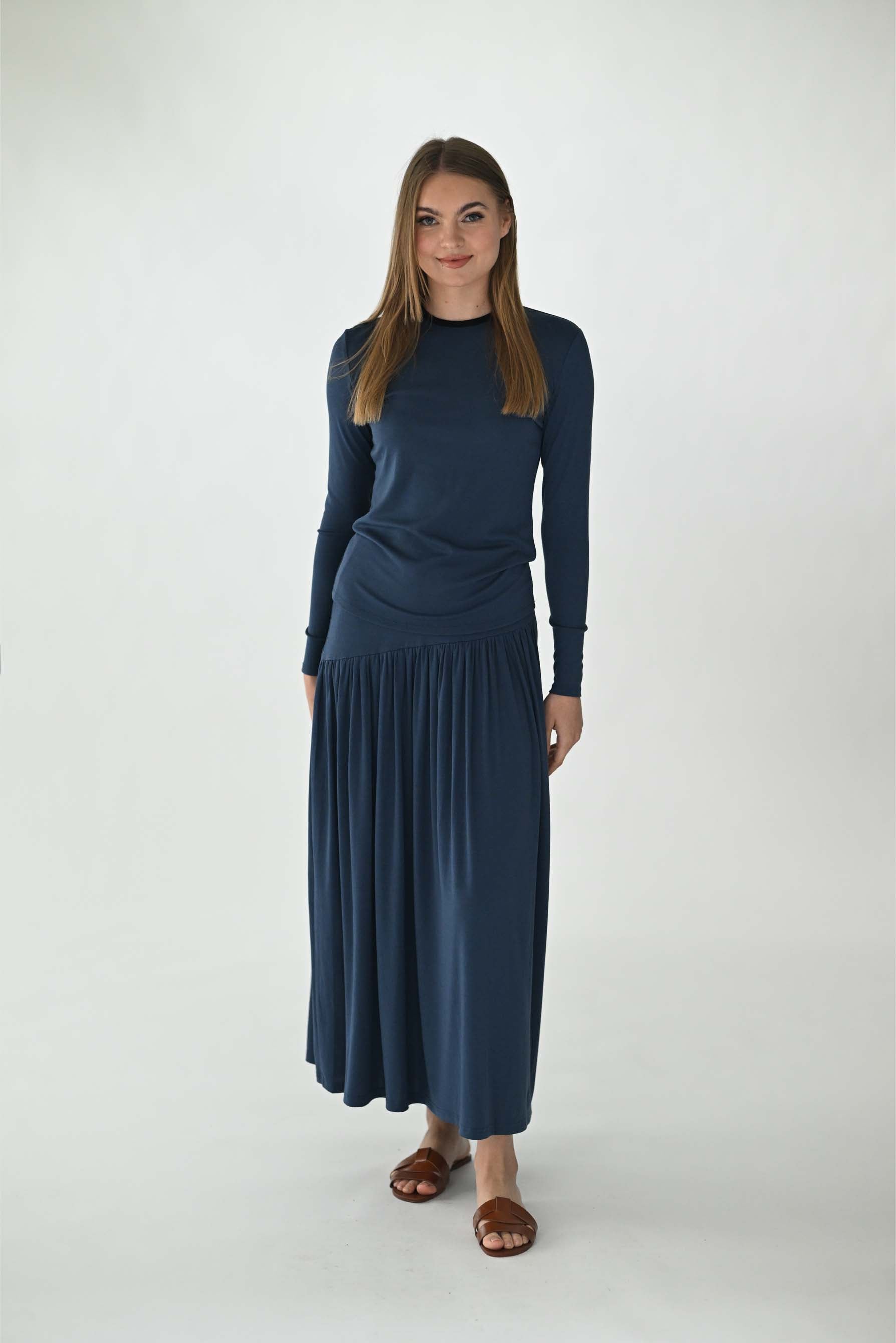 MONN CURVED YOKE SKIRT