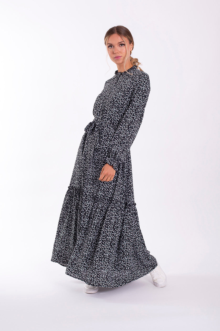 MAPLE & CLIFF FLORAL DROP TIER DRESS