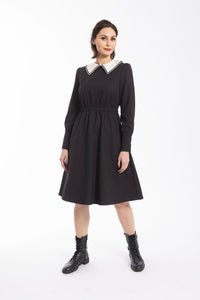 MAPLE & CLIFF PRINTED COLLARED DRESS