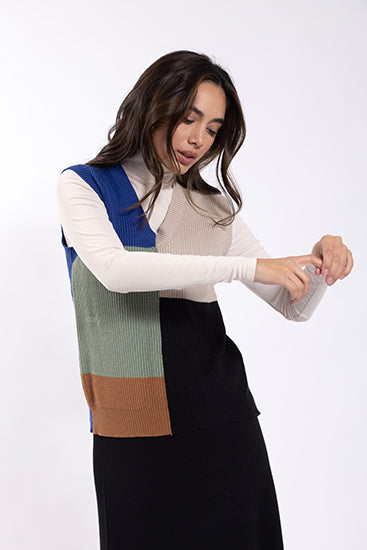 MAPLE & CLIFF Colorblock Tie Back Vest