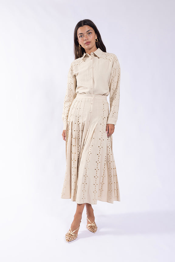 MAPLE & CLIFF EMBROIDERED EYELET BLOUSE