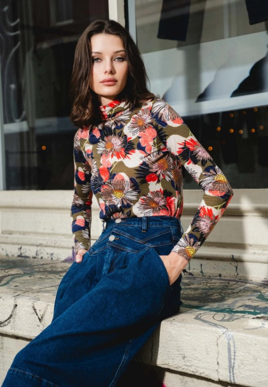 LUUM FLORAL TURTLENECK