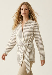Q2 OVERSIZED STRIPED SIDE-TIE SHIRT