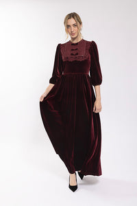 Soie Lace Bib Velvet Gown