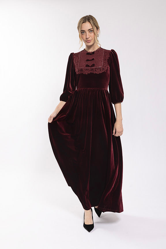 Soie Lace Bib Velvet Gown
