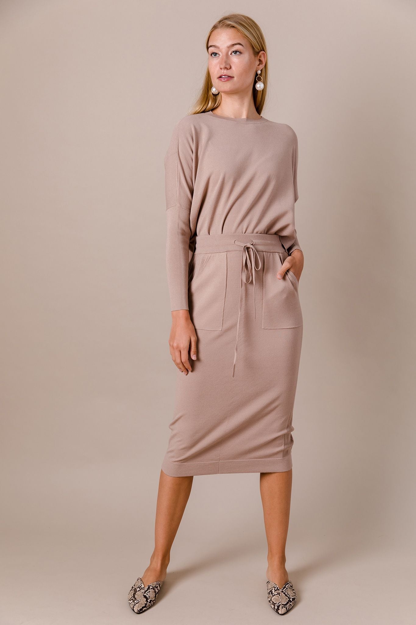 APPARALEL SET - DOLMAN TOP & MIDI SKIRT
