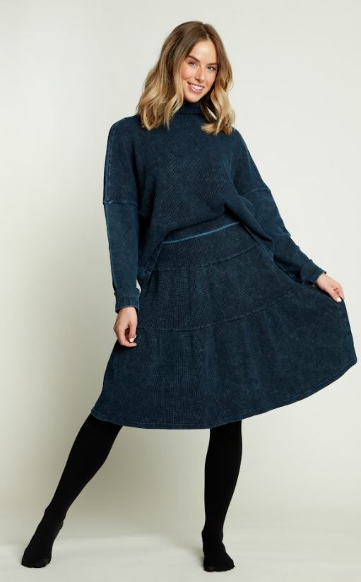 BA6 WAFFLE KNIT WASHED TIERED REG LENGTH SKIRT