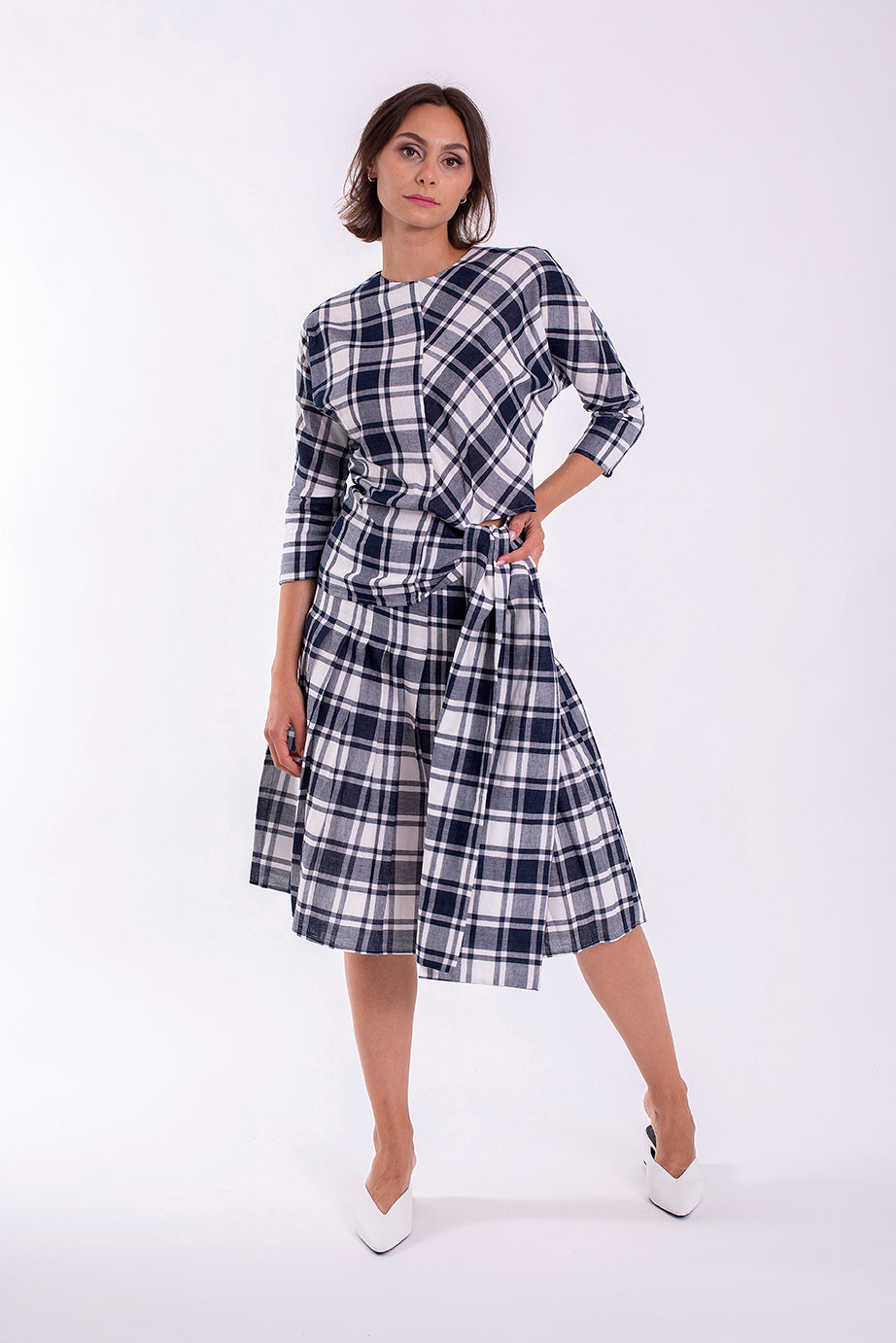 STATIC CHECKED SIDE TIE TOP