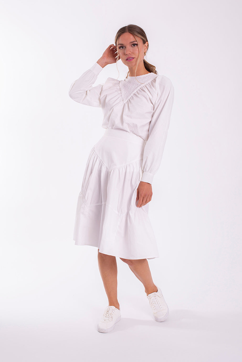 STATIC CONTRAST FABRIC V DETAILED TOP