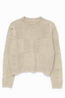 FLAT WHITE KNIT SWEATER W ROUND NECK AND CABLE DETAILS