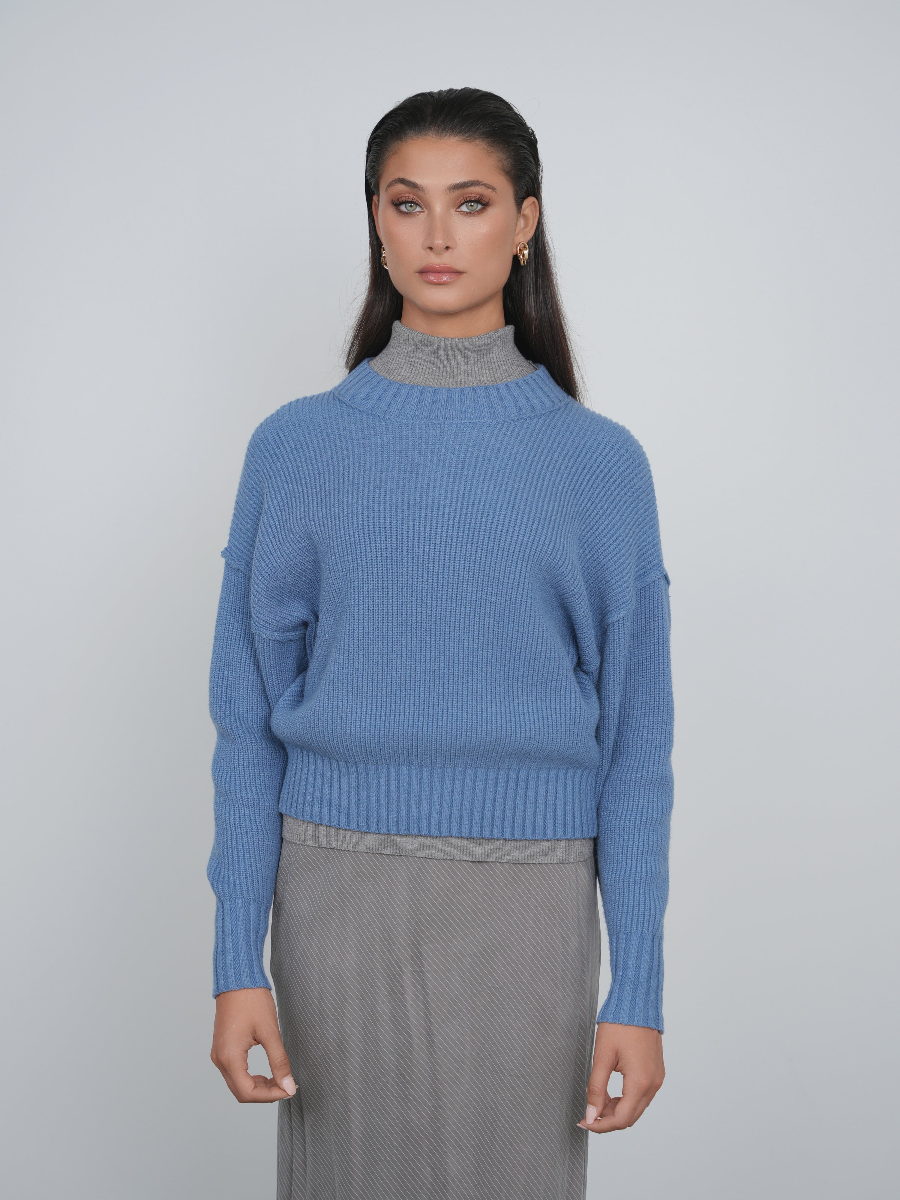 POINT CHUNKY KNIT CREW SWEATER