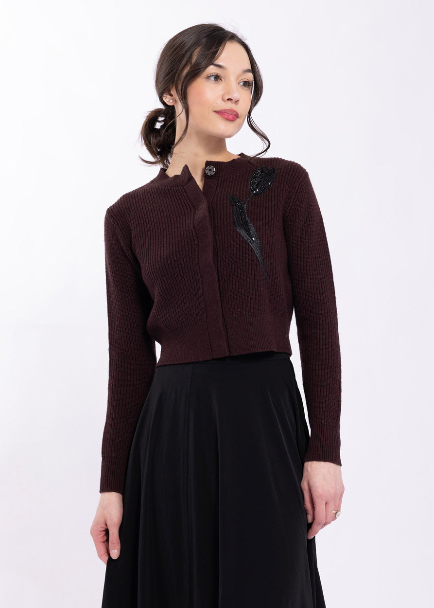 KNITTED CROPPED CARDIGAN WITH FLORAL APPLIQUE